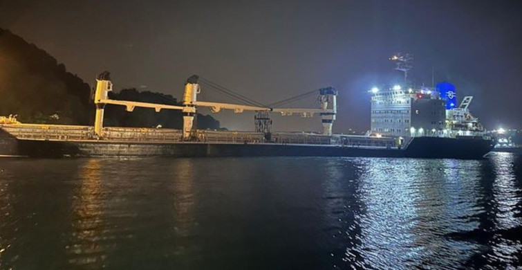 Gemi karaya oturdu! İstanbul Boğaz trafiği durdu