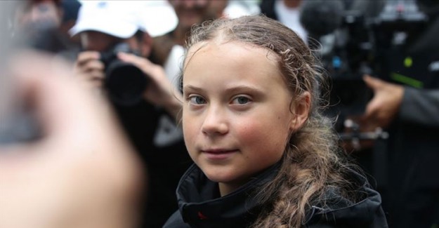Genç İklim Aktivisti Thunberg’den BM Önünde Eylem 