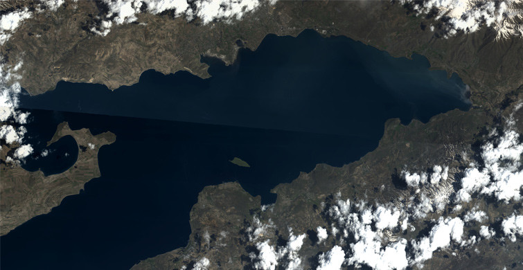 Göktürk Uydusuyla Çekilen Van Gölü Fotoğrafı Beğeni Topladı