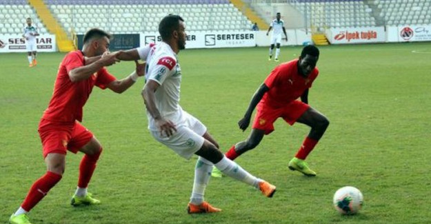 Göztepe, Hazırlık Maçında Difaa El Jadida'yı 1-0 Yendi