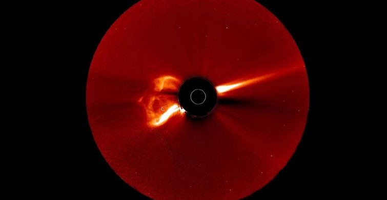 Güneş'ten Kopan Plazma Kütlesi NASA Tarafından Görüntüledi