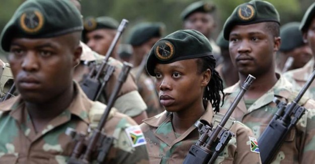 Güney Afrika Ordusunda Başörtü Yasağı Kaldırıldı
