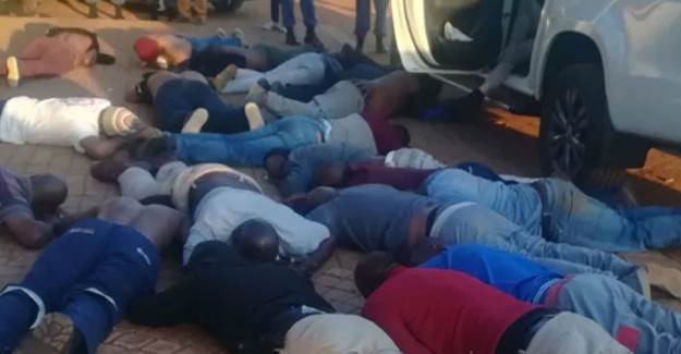 Güney Afrika'da Kiliseye Liderlik Saldırısı: 5 Kişi Öldürüldü 
