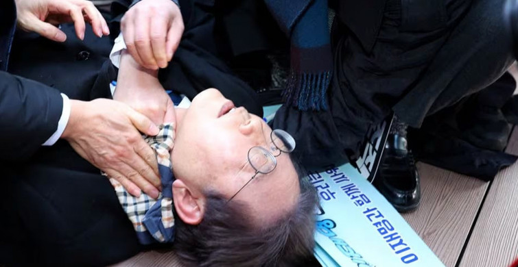 Güney Kore'de skandal olay: Parti lideri boynundan bıçaklandı