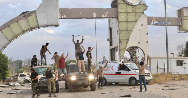Hafter Milislerinden Kurtarılan Trablus Havalimanı Görüntülendi