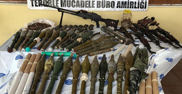 Hakkari'de Çok Sayıda Cephane Ele Geçirildi