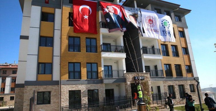 Hatay'da Depremzedeler Yeni Evlerine Geçiyor