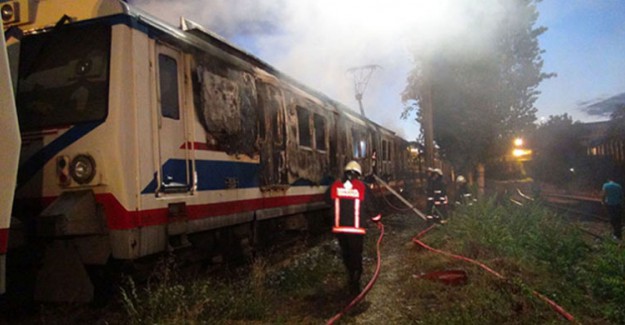 Haydarpaşa Garı Tren Vagonlarında Yangın Çıktı