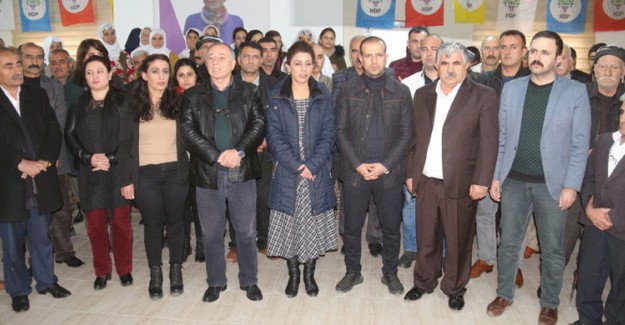 HDP'li Vekiller Tutuklu Vekile Destek Vermek İçin Açlık Grevine Başladı