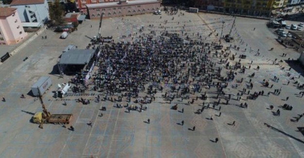 HDP'nin Mardin'de Düzenlediği Mitingde Meydan Boş Kaldı