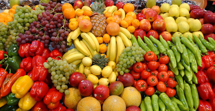Hem esnafı hem vatandaşı sevindiren haber: Isınan havalar sebze meyvelerde fiyatların gerilemesine sebep oldu!