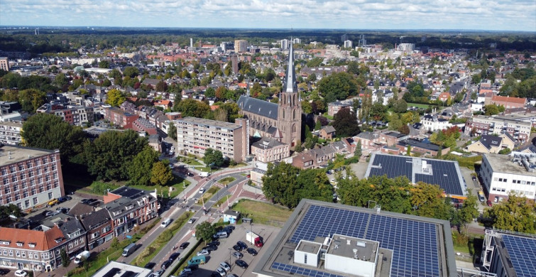 Hollanda'nın Kültürel ve Futbol Tutkusu: Enschede