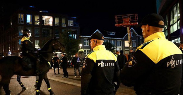 Hollanda'da Camilere Olası Saldırıya Karşı Güvenlik Önlemi