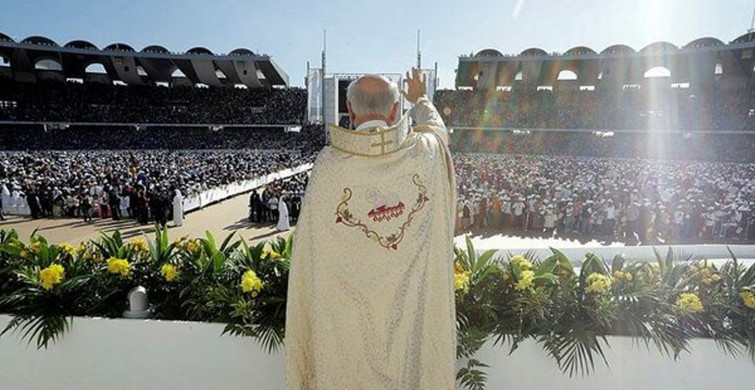 Hristiyan Dünyası Karışıyor! Katoliklerin Lideri Papa Francis’e 3 Kurşunlu Mektup Geldi