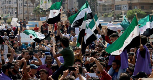İdlib'deki Protestolar Devam Ediyor