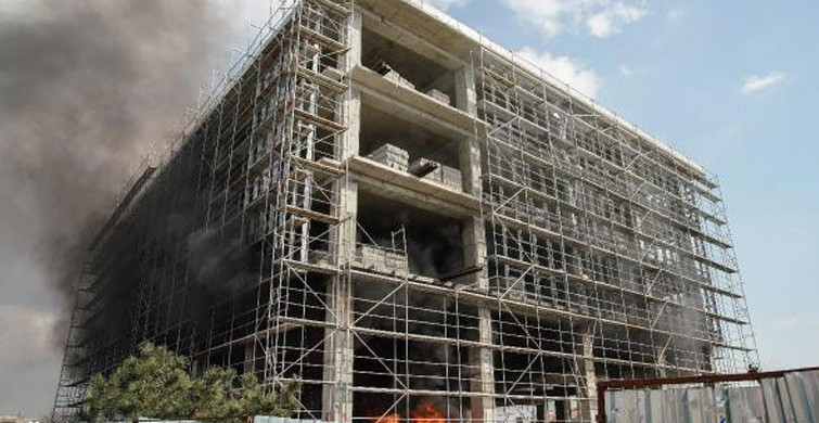 İkitelli'de İnşaat Halindeki Binada Yangın Çıktı