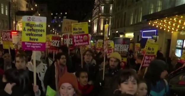 İngiltere'de Johnson Protestosu