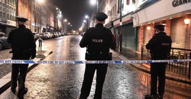 İngiltere'de Paramiliter Saldırı, 2 Kişi Yaralandı