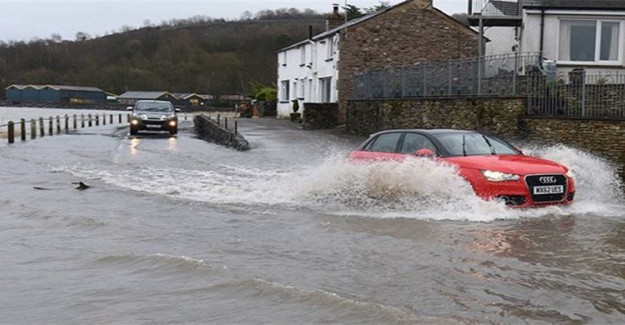İngiltere'de Sel Felaketi 