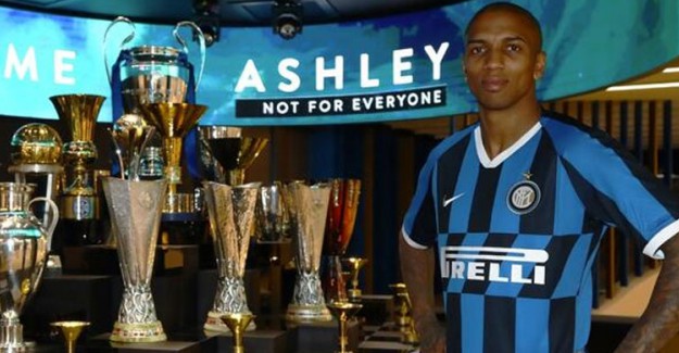 Inter Ashley Young'ı Açıkladı