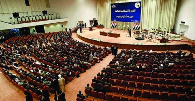 Irak Meclisi Yasama Çalışmalarına Yeşil Bölge'nin Dışında Başladı