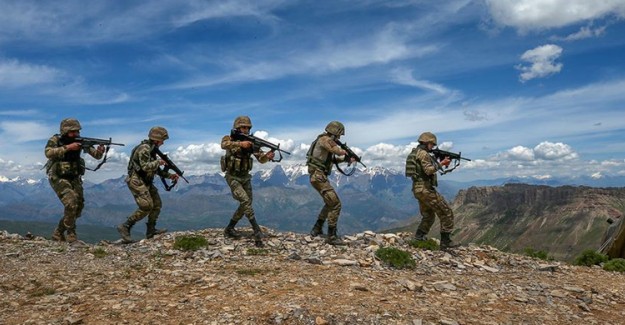 Irak'ın Kuzeyinde 5 PKK’lı Terörist Teslim Oldu!