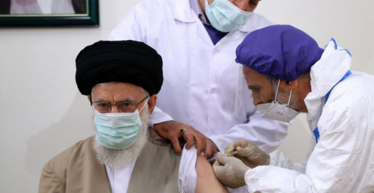 İran Lideri Hamaney, Kendi Ülkesinin Geliştirdiği "COVIRAN Barakat" Aşısını Oldu