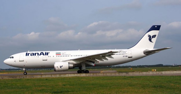 İran'da Yolcu Uçağı Düştü!