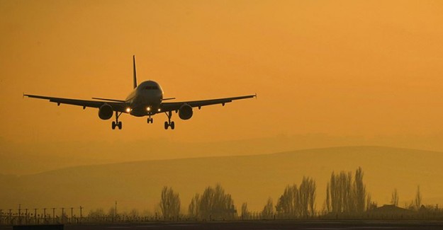İran'dan Korona Virüs Şüphesiyle Gelen Uçak Esenboğa Havalimanı'na İndi