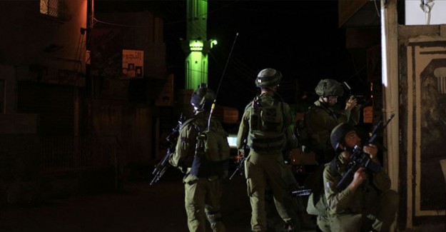 İşgalci İsrail Güçleri Gece Baskınlarına Devam Ediyor