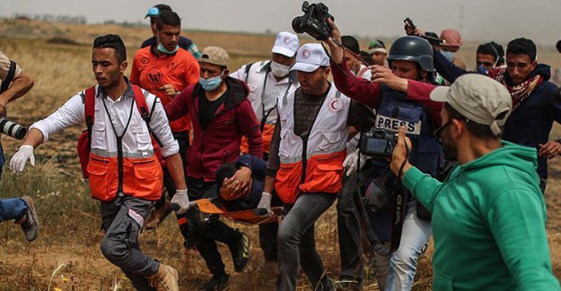 İsrail Batı Şeria'da 8 Filistinliyi Yaraladı