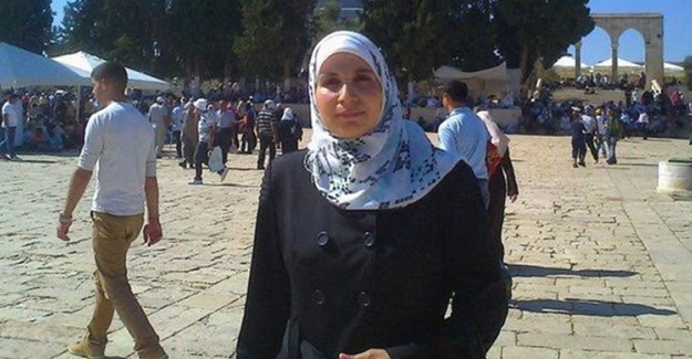 İsrail, Filistinli Kadın Yazara 13 Ay Hapis Cezası Verdi 