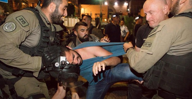 İsrail Gazze Şeridi'nde Tutuklamalara Devam Ediyor