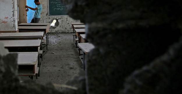 İsrail, Gazze'deki Okula Füze Saldırısı Düzenledi