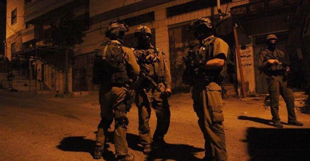 İsrail Güçleri Batı Şeria'da Tutuklamalara Devam Ediyor
