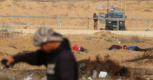 İsrail Güçleri Gazze Sınırında 122 Filistinliyi Yaraladı