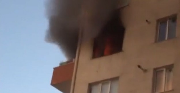 İstanbul Beylikdüzü'nde 11 Katlı Binada Yangın Çıktı