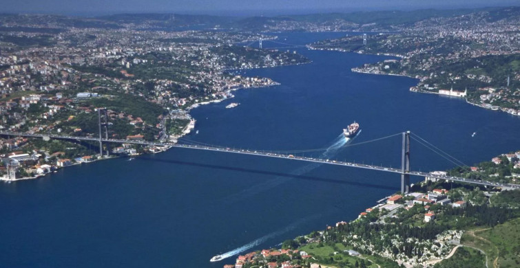 İstanbul Boğazı Çift Taraflı Olarak Gemi Trafiğine Kapatıldı