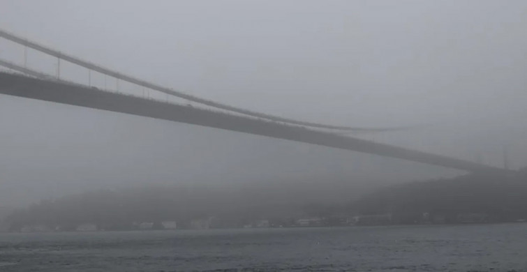 İstanbul Boğazı’nda yoğun sis etkisini gösterdi! Gemi trafiği askıya alındı