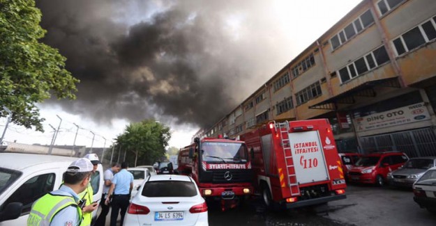 İstanbul Davutpaşa'da İplik Fabrikasında Yangın Çıktı