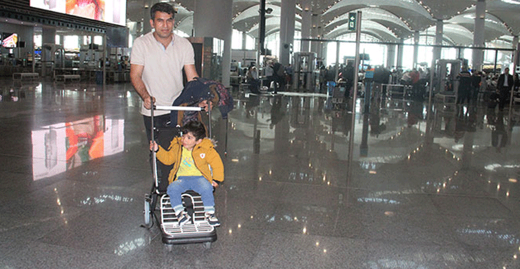 İstanbul Havaalanı'nda Ücretsiz Bebek Arabası Hizmeti