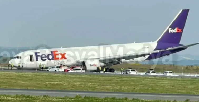 İstanbul Havalimanı’nda korku dolu anlar: Uçak gövde üzeri iniş yaptı