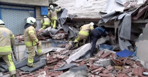 İstanbul Kartal'da Çöken Binada "Sesimi Duyan Var Mı?" Anonsları Yapıldı 