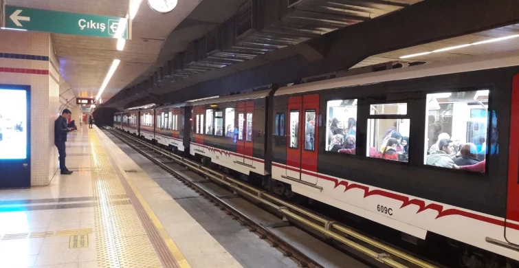 İstanbul ulaşımında kritik an: Metro hattındaki arıza büyük yoğunluk ve kuyruklara neden oldu!