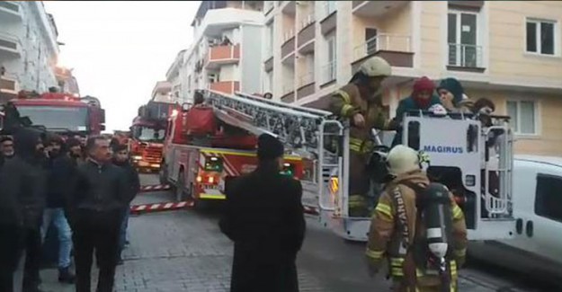 İstanbul'da 5 Katlı Binada Yangın 