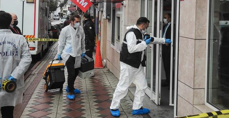 İstanbul'da Bıçak ile Biber Gazıyla Banka Soygunu