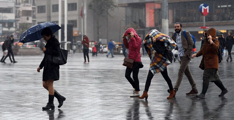 İstanbul'da Bu Hafta Hava Az Bulutlu ve Hafif Sağanak Yağışlı Olacak