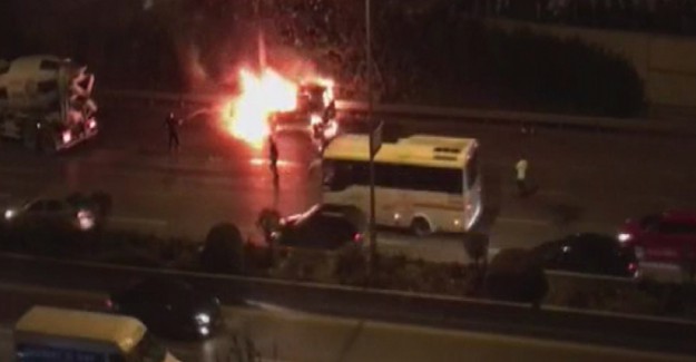 İstanbul'da Korku Dolu Anlar! Otomobil Alev Aldı