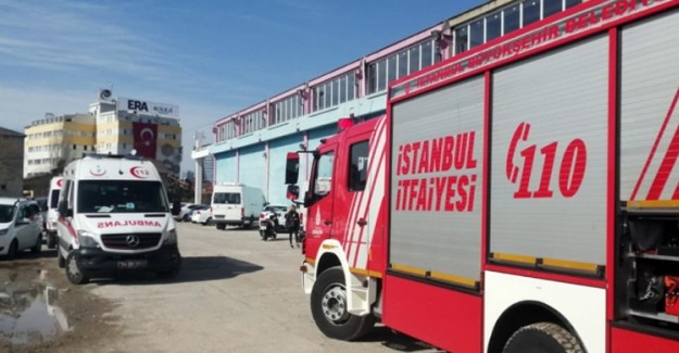 İstanbul'da Minibüs Bakım Atölyesinde Korkutan Yangın!