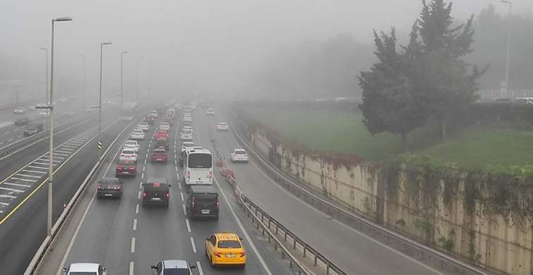 İstanbul’da Oluşan Yoğun Sis Trafiği Olumsuz Etkiledi